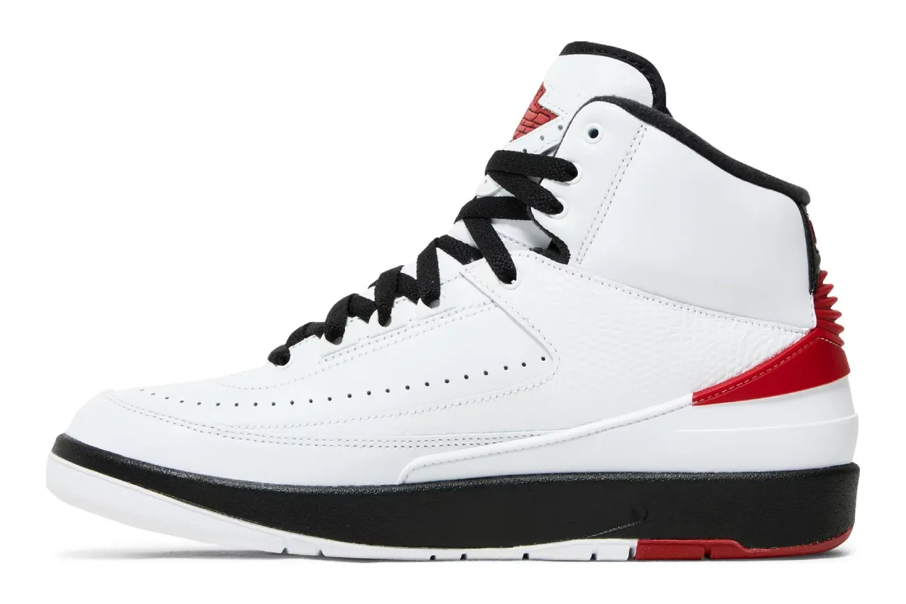 Air Jordan 2 Retro 'Chicago' 2022