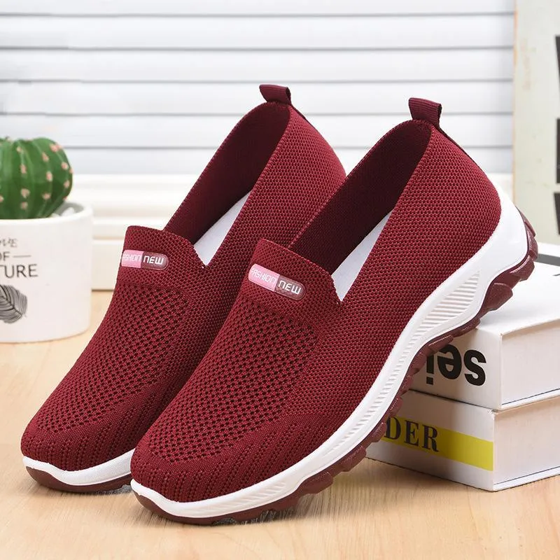 Slip on comfortable knit women running shoes