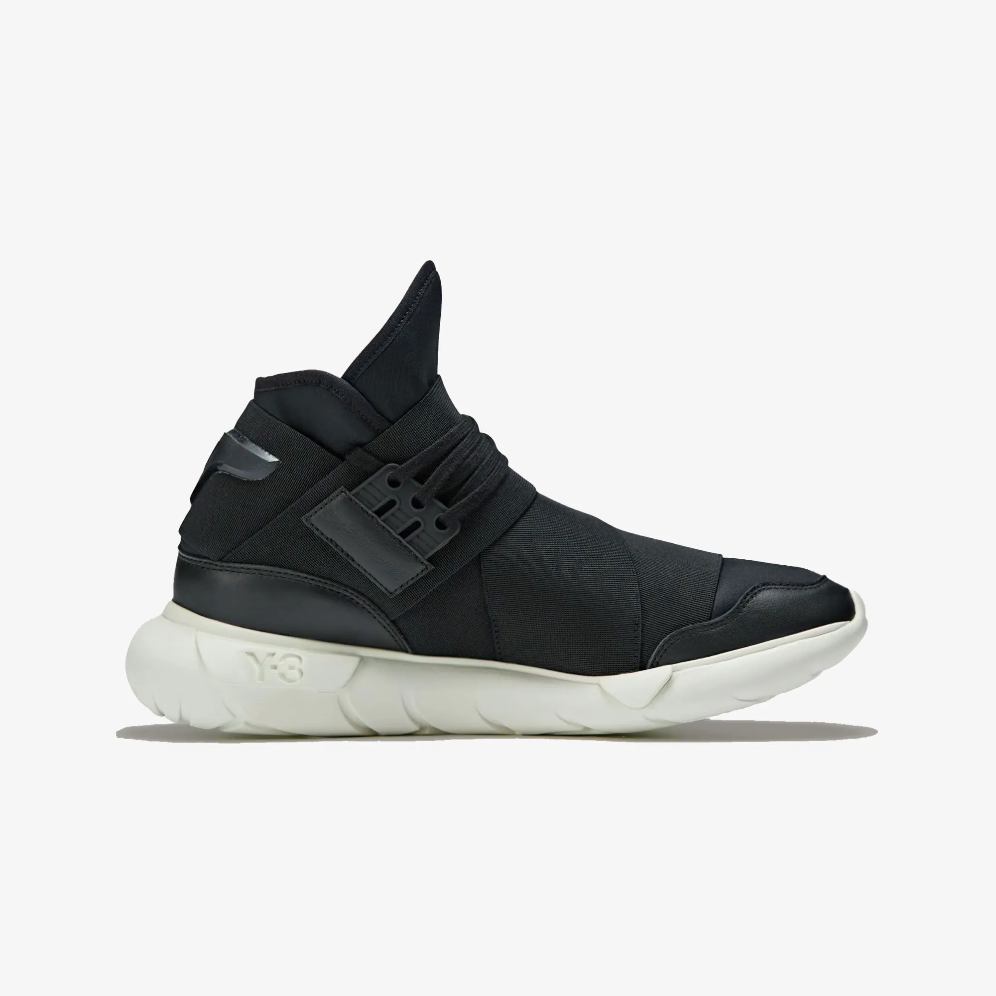 Y-3 | QASA  { BLACK/BLACK/OFF WHITE